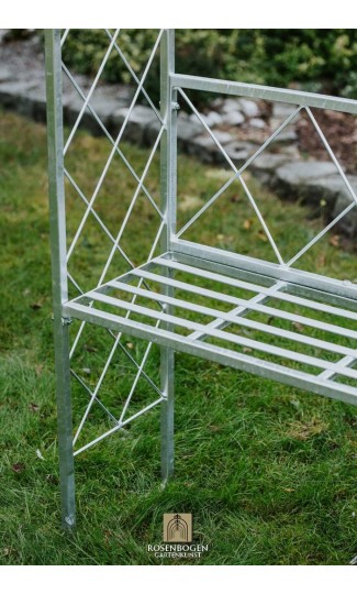 Rosenbogen ELENA mit Bank