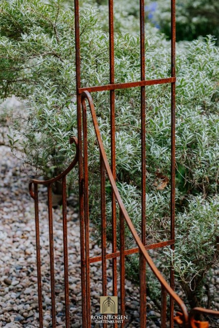 Rosenbogen LIVIA mit Türen / Tor