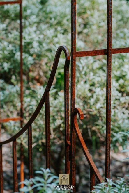 Rosenbogen LIVIA mit Türen / Tor