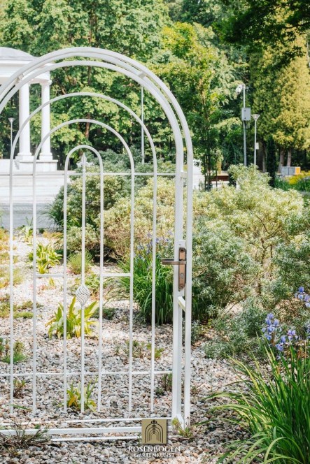 Rosenbogen NIA mit Türen / Tor