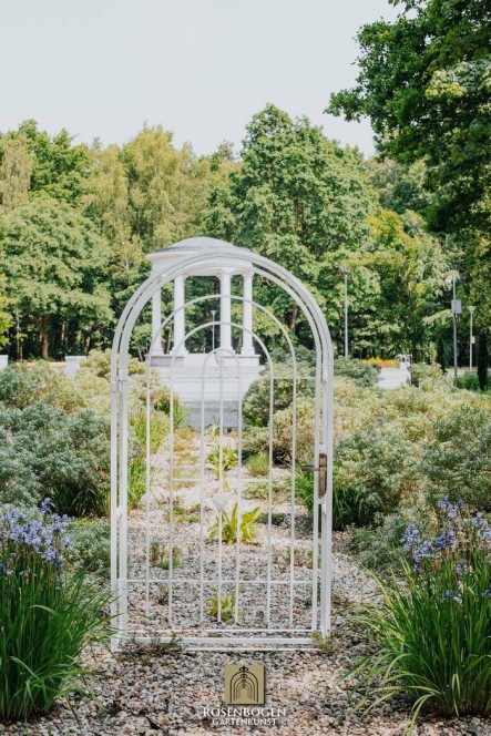 Rosenbogen NIA mit Türen / Tor