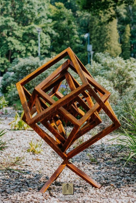 Gartendeko Cube